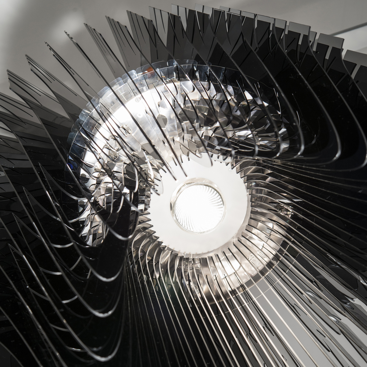 Slamp Avia Suspension Large, black fade (schwarz)