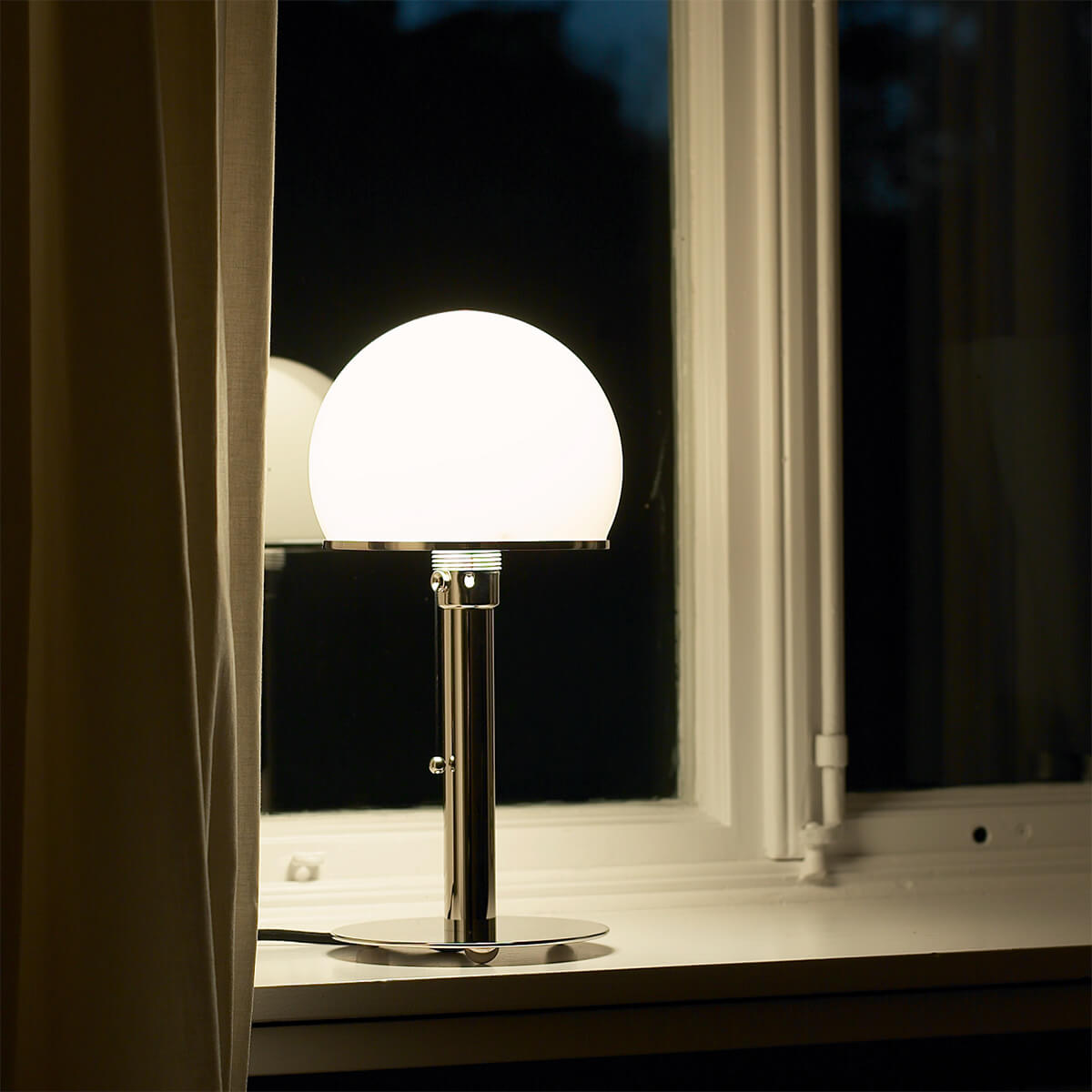 Tecnolumen Wagenfeld Tischleuchte WA 24, Metall vernickelt