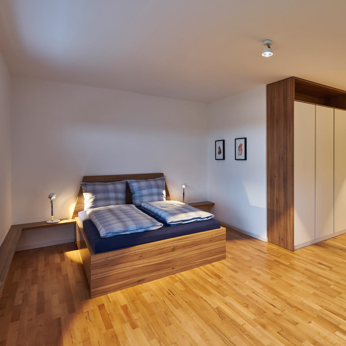 Occhio io 3d tavolo C Tischleuchte, weiß glänzend, pads und body Chrom