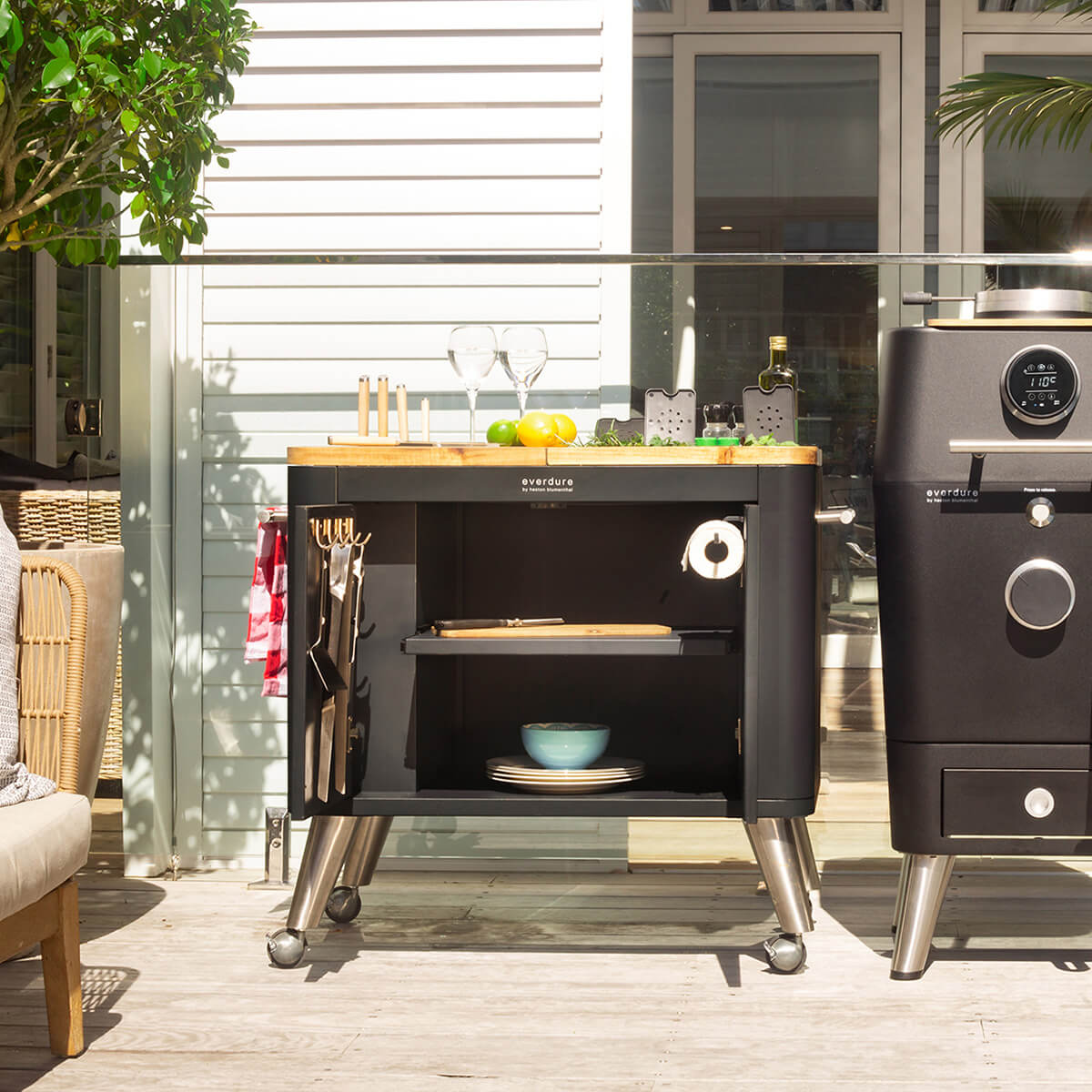 Everdure by Heston Blumenthal Mobile Outdoor Küche, schwarz