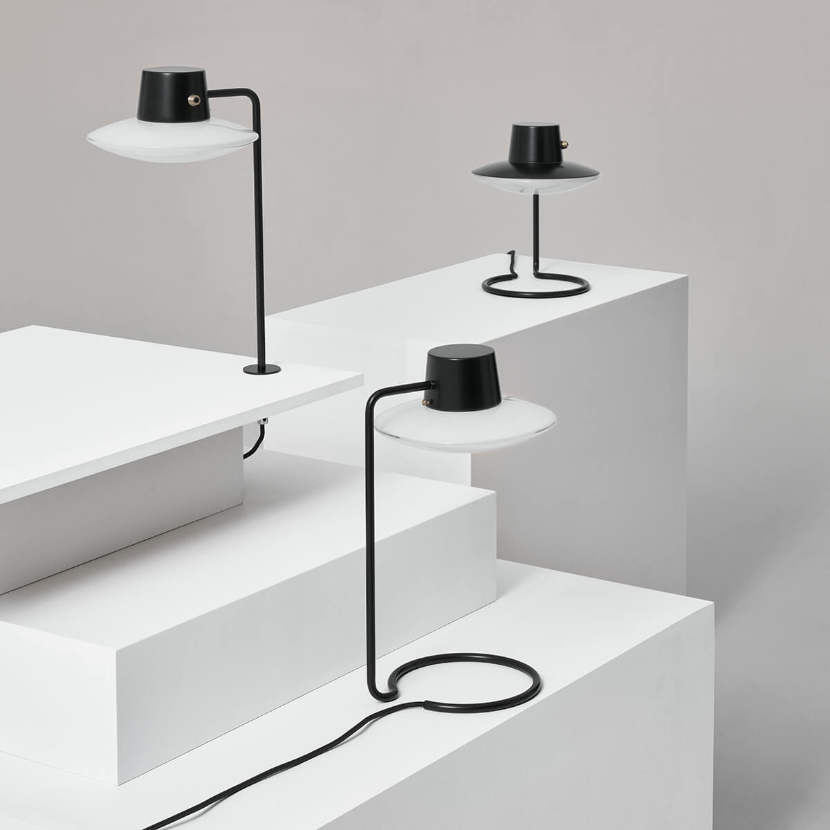 Louis Poulsen AJ Oxford Leuchtenkollektion, verschiedene Ausführungen (ausgeschaltet)