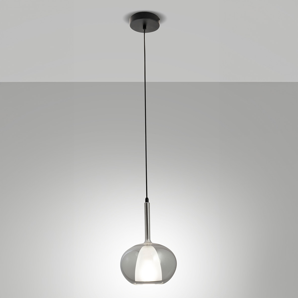 Glas: grau transparent