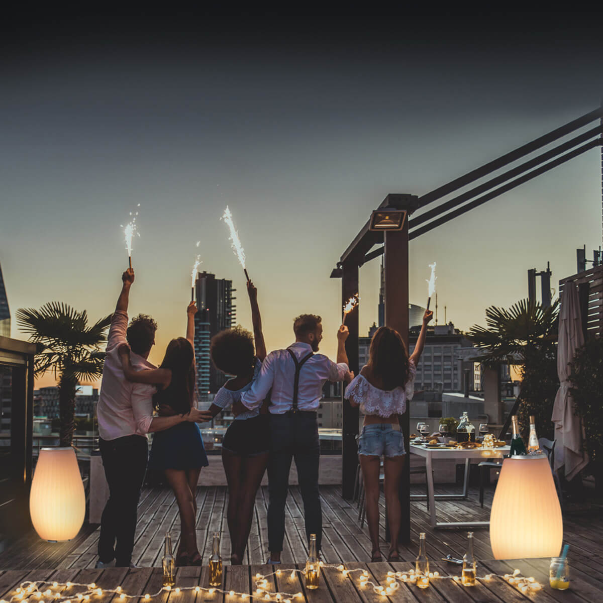 Joouls The Joouly LED Akkuleuchte, Bluetooth Lautsprecher & Weinkühler