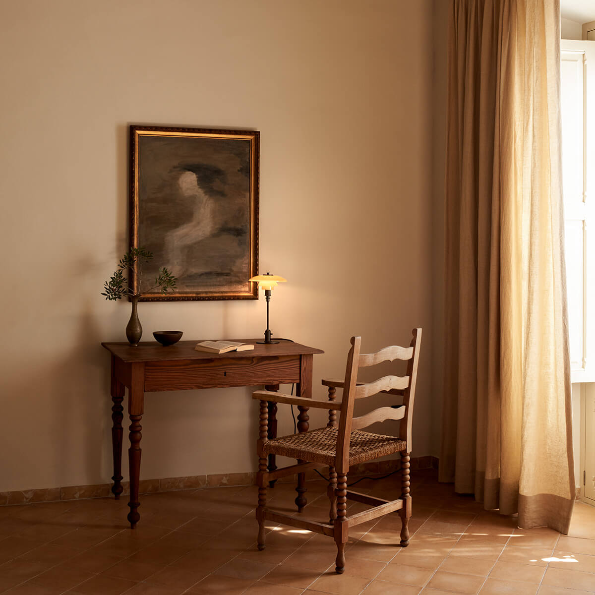Louis Poulsen PH 2/1 Tischleuchte Limited Edition, Altmessing / Glas dusty terracotta