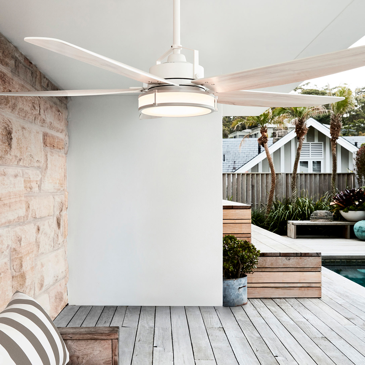 Beacon Lighting Lucci Air Airfusion Louisville Deckenventilator mit Licht, weiß, Flügel: Eiche hell