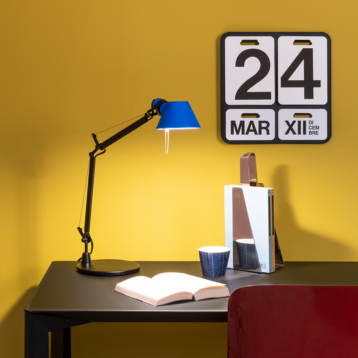 Artemide Tolomeo Micro Tavolo Bicolor, schwarz / blau