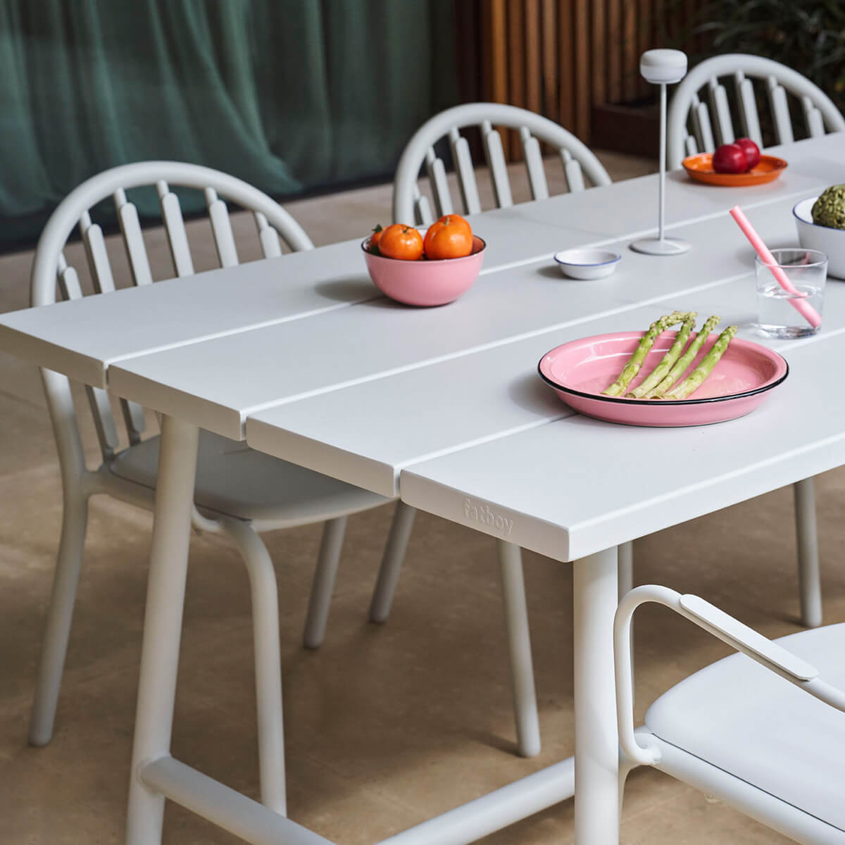 Fred's Table Tisch