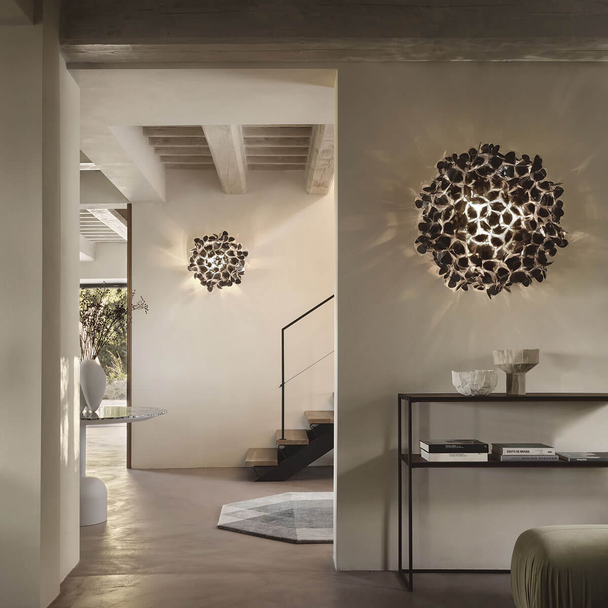 Slamp Clizia Mama non Mama Ceiling / Wall Large, schwarz, und Clizia Mama non Mama Ceiling / Wall Mini, schwarz