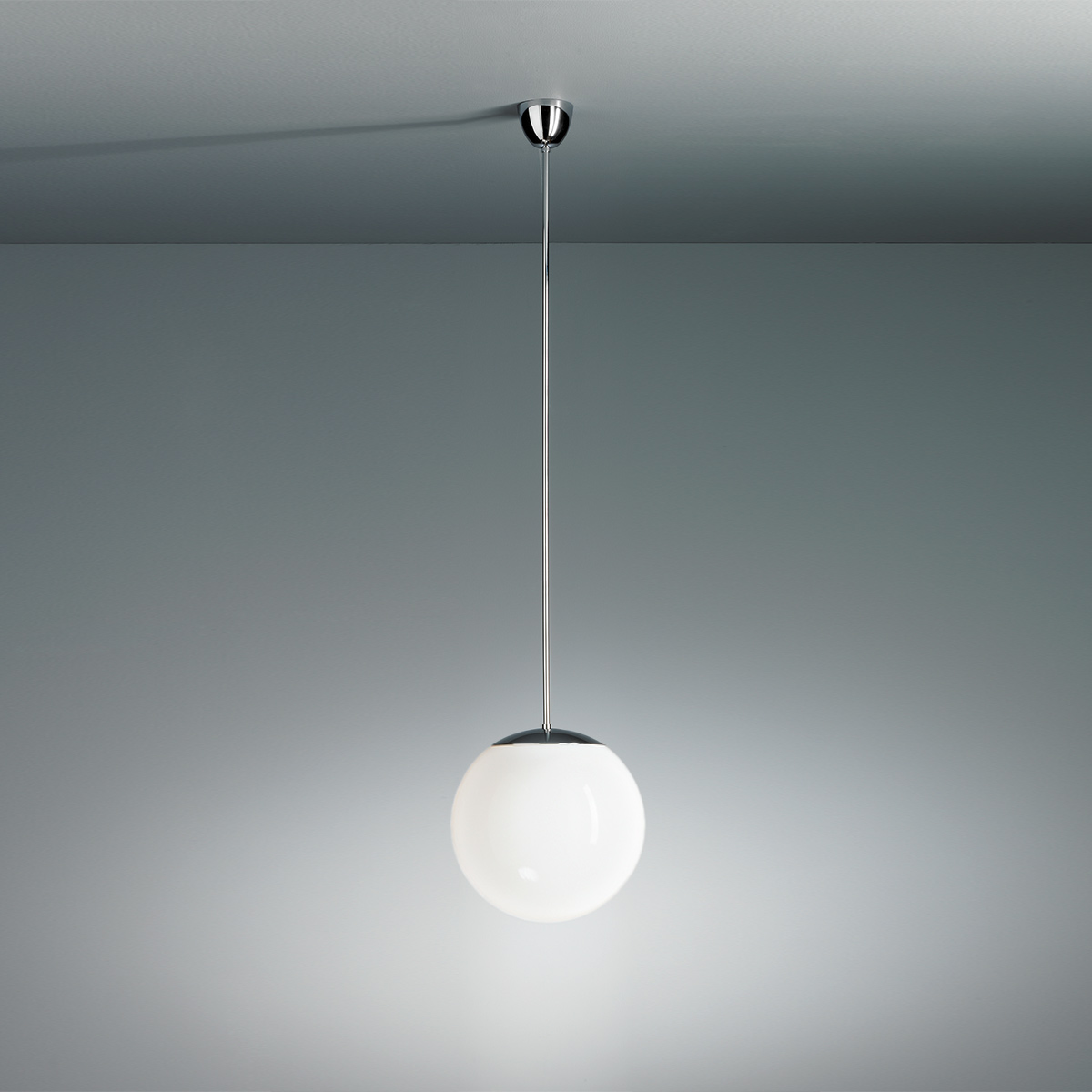 Tecnolumen HL 99 Pendelleuchte mit Opalkugel, Ø: 30 cm, Chrom glänzend