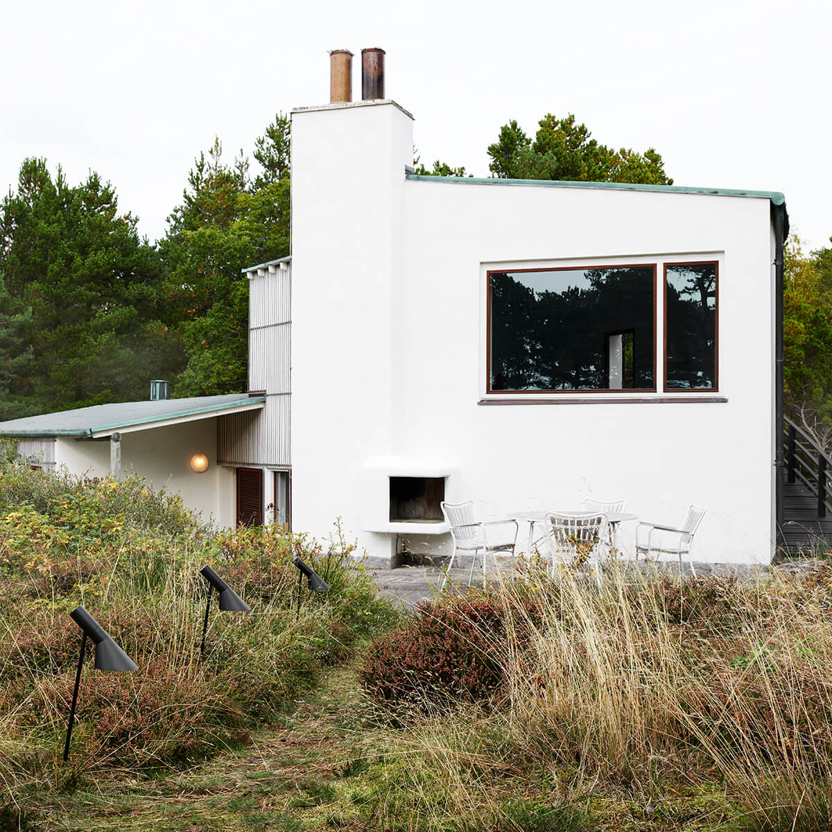 Louis Poulsen AJ Garden LED Pollerleuchte kurz, 3000 K, schwarz strukturiert