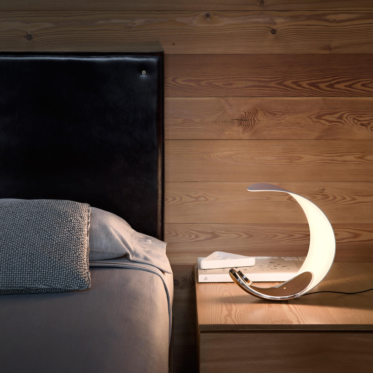 Luceplan Curl LED Tavolo, weiß / Chrom