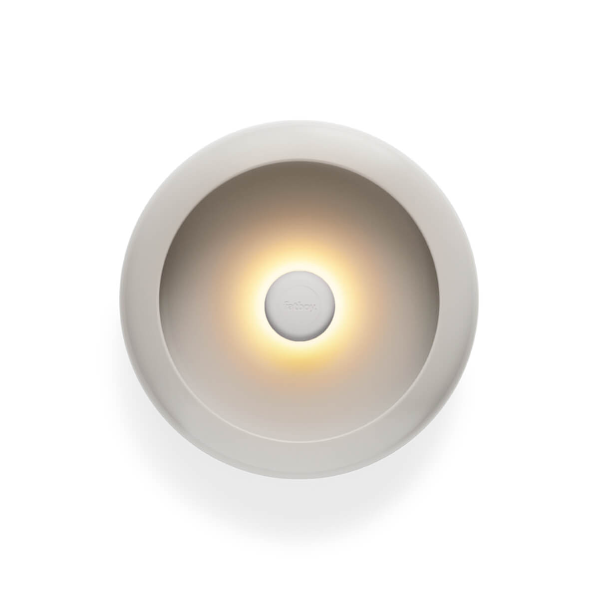 Fatboy Oloha Medium LED Akkuleuchte & Schale, Desert (sandfarben) (eingeschaltet)