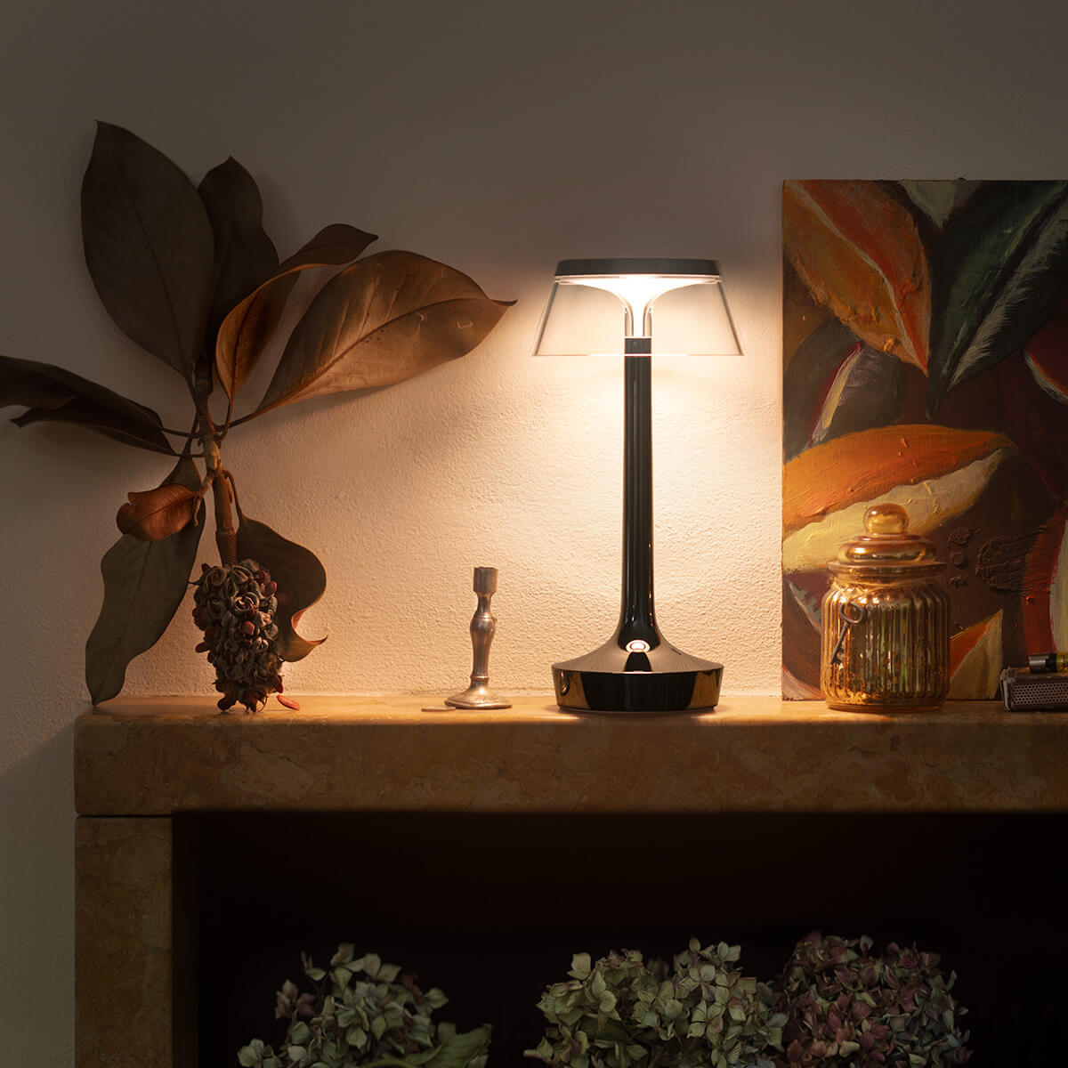 Flos Bon Jour Unplugged LED Akkuleuchte, schwarz Chrom (©Santi Caleca)