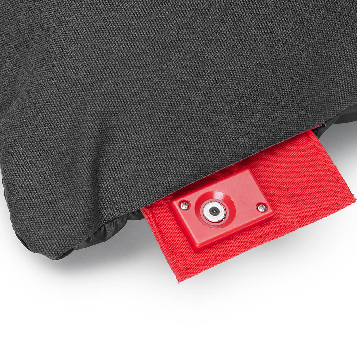 Fatboy Hotspot Pillow Quadro Heizkissen, cool grey (dunkelgrau), Ladeanschluss am Fatboy-Etikett