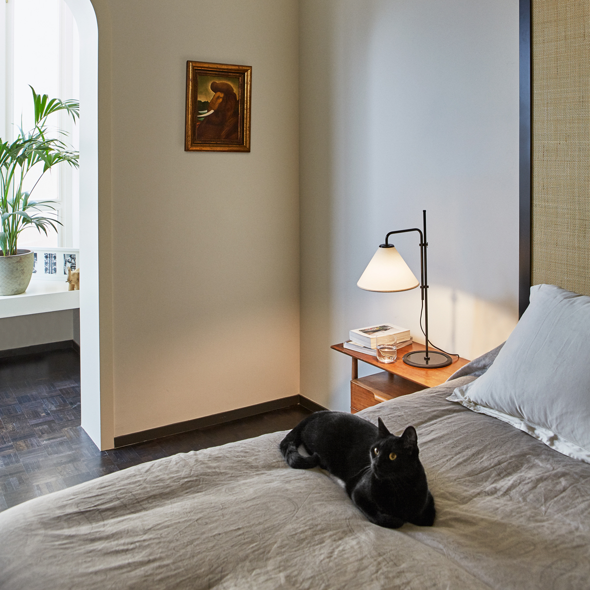 Marset Funiculí S Fabric Tischleuchte, schwarz, Schirm: sand