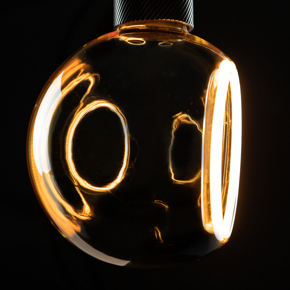 Segula LED Floating Globe 150 90° Gold E27, 4,5 W, 2200 K, dimmbar, Ø: 15 cm