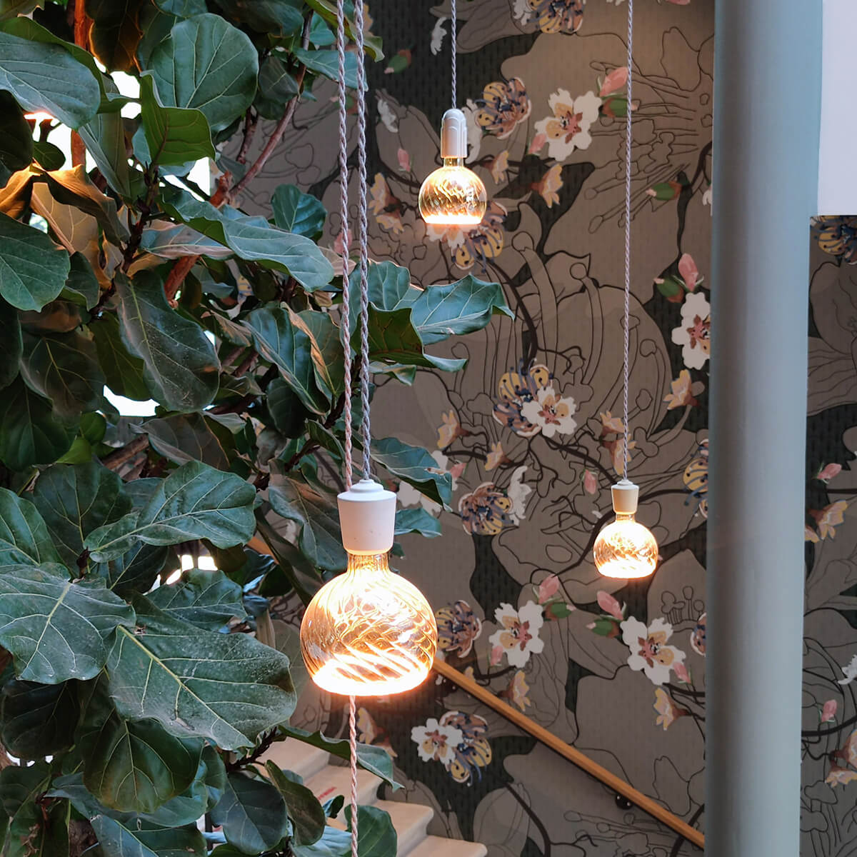 Segula LED Floating Globelampen twisted smokey grau, verschiedene Ausführungen