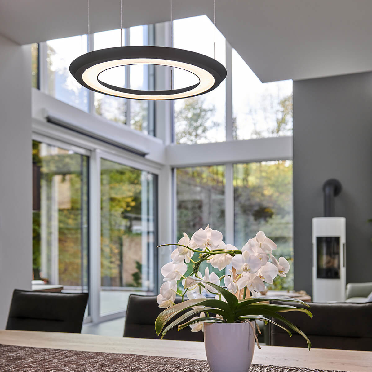 Oligo Yano LED Pendelleuchte, schwarz