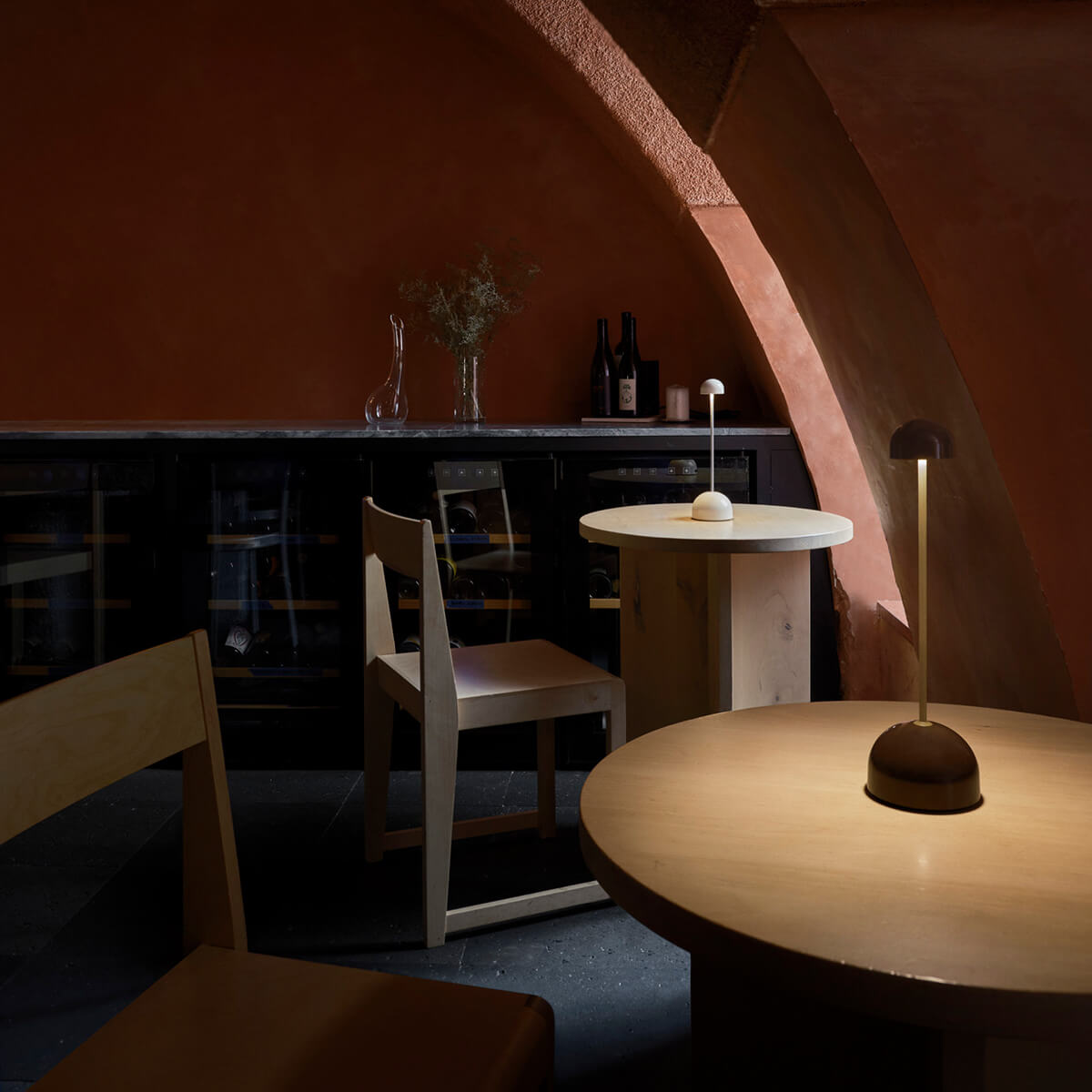 Marset Sips LED Akkuleuchte, Schokolade / Gold und weiß / Silber