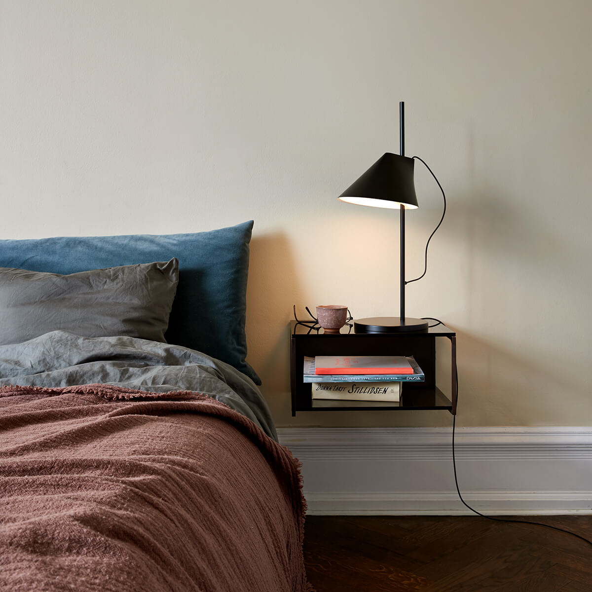 Louis Poulsen Yuh LED Tischleuchte, schwarz