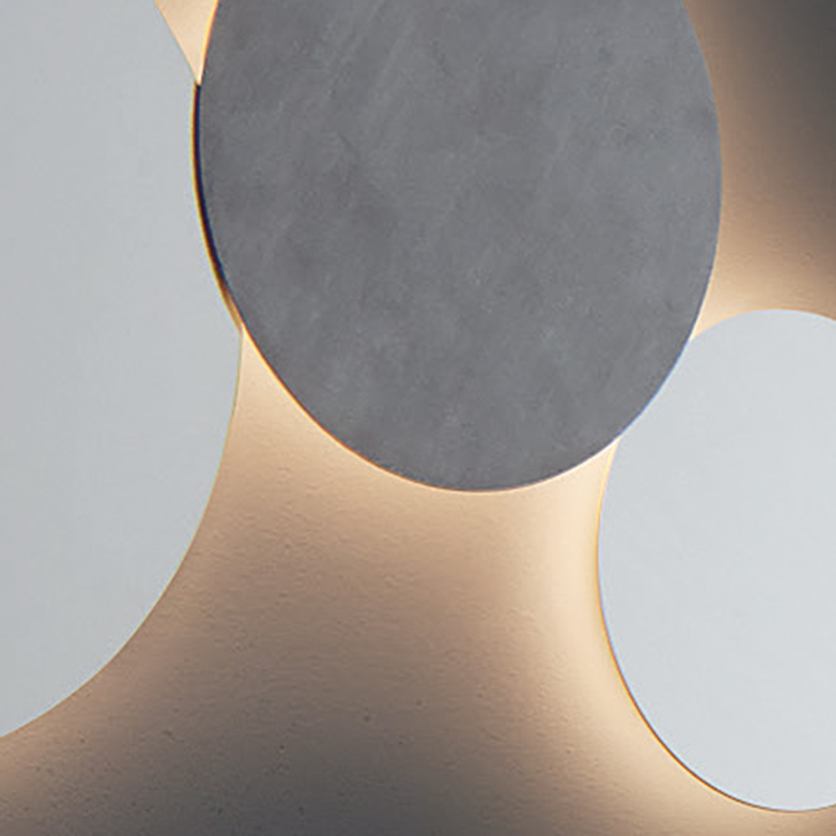 Kopplung mehrerer Blade und Loud LED Leuchten via Verbindungs-Sets