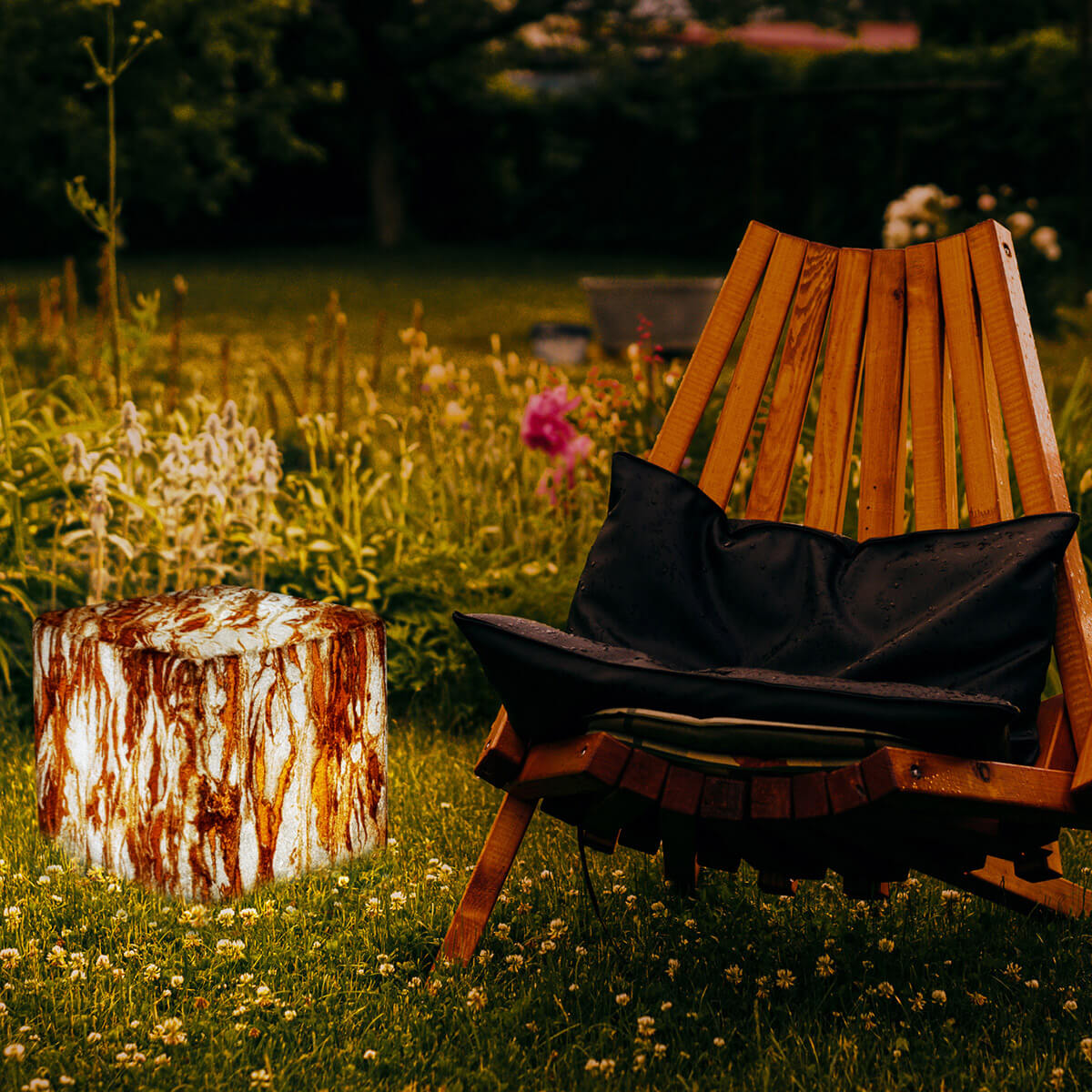 Epstein-Design Würfel Sahara CCT-LED Außenleuchte mit ZigBee, 45 cm, Sandstein