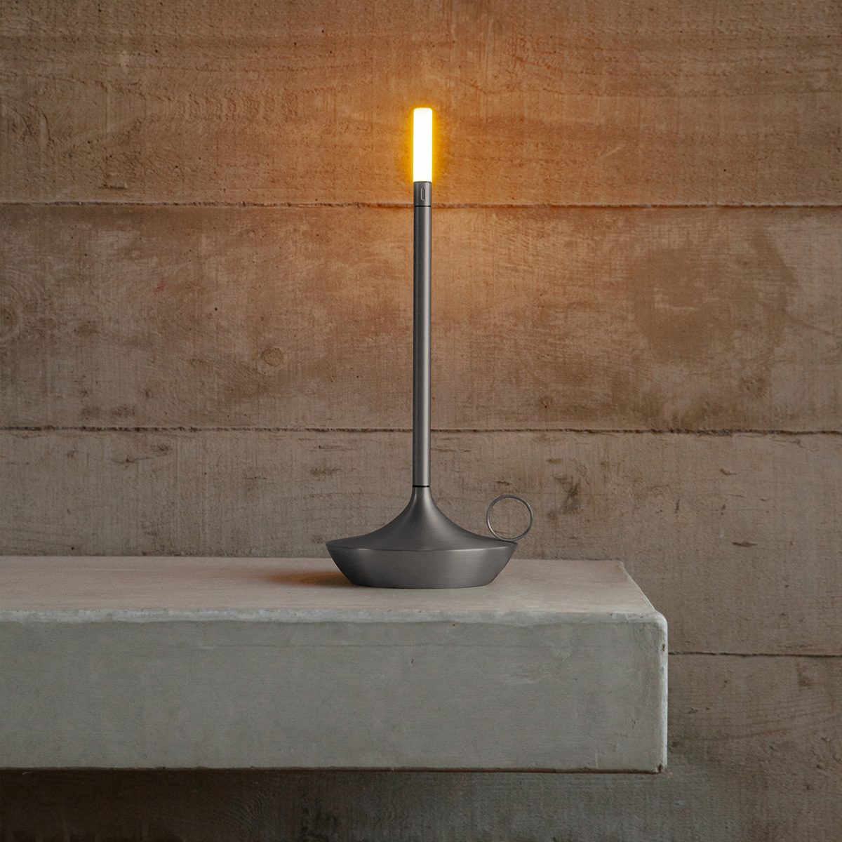 Graypants Wick LED Akkuleuchte, graphit