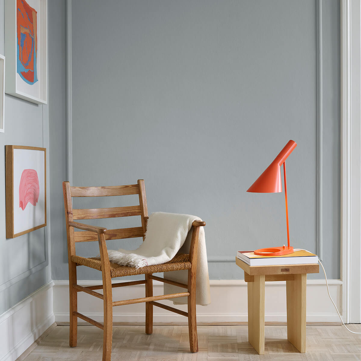 Louis Poulsen AJ Tischleuchte, Electric orange