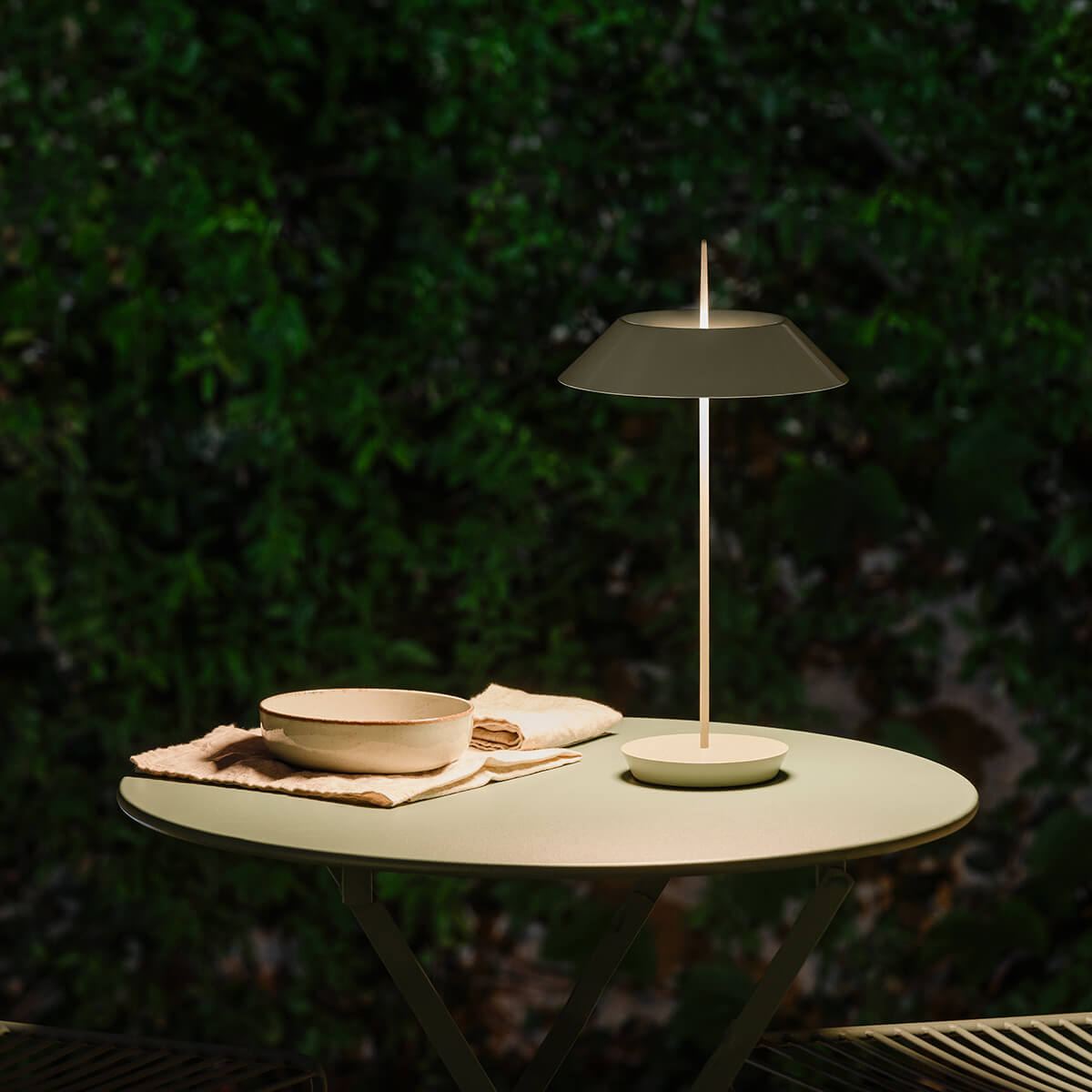 Vibia Mayfair Mini 5495 LED Akkuleuchte, grün