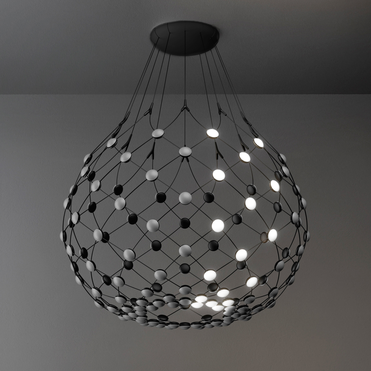 Luceplan Mesh Wireless LED Sospensione, Ø: 100 cm, Einstellung unterschiedlicher Lichtszenarien