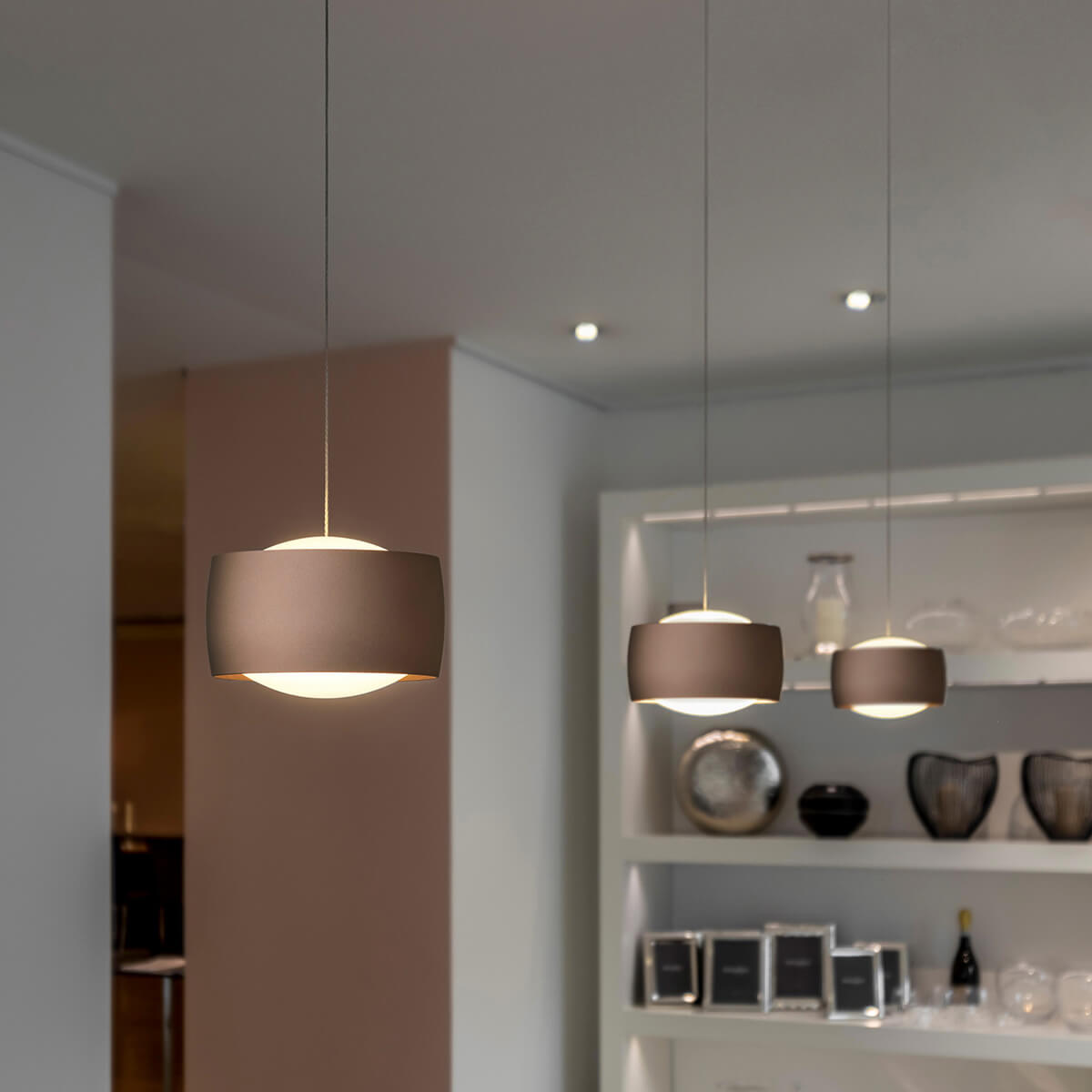 Oligo Grace LED Pendelleuchte, 3-flg., TW, unsichtbare Höhenverstellung, Baldachin: weiß, Brazilian brown