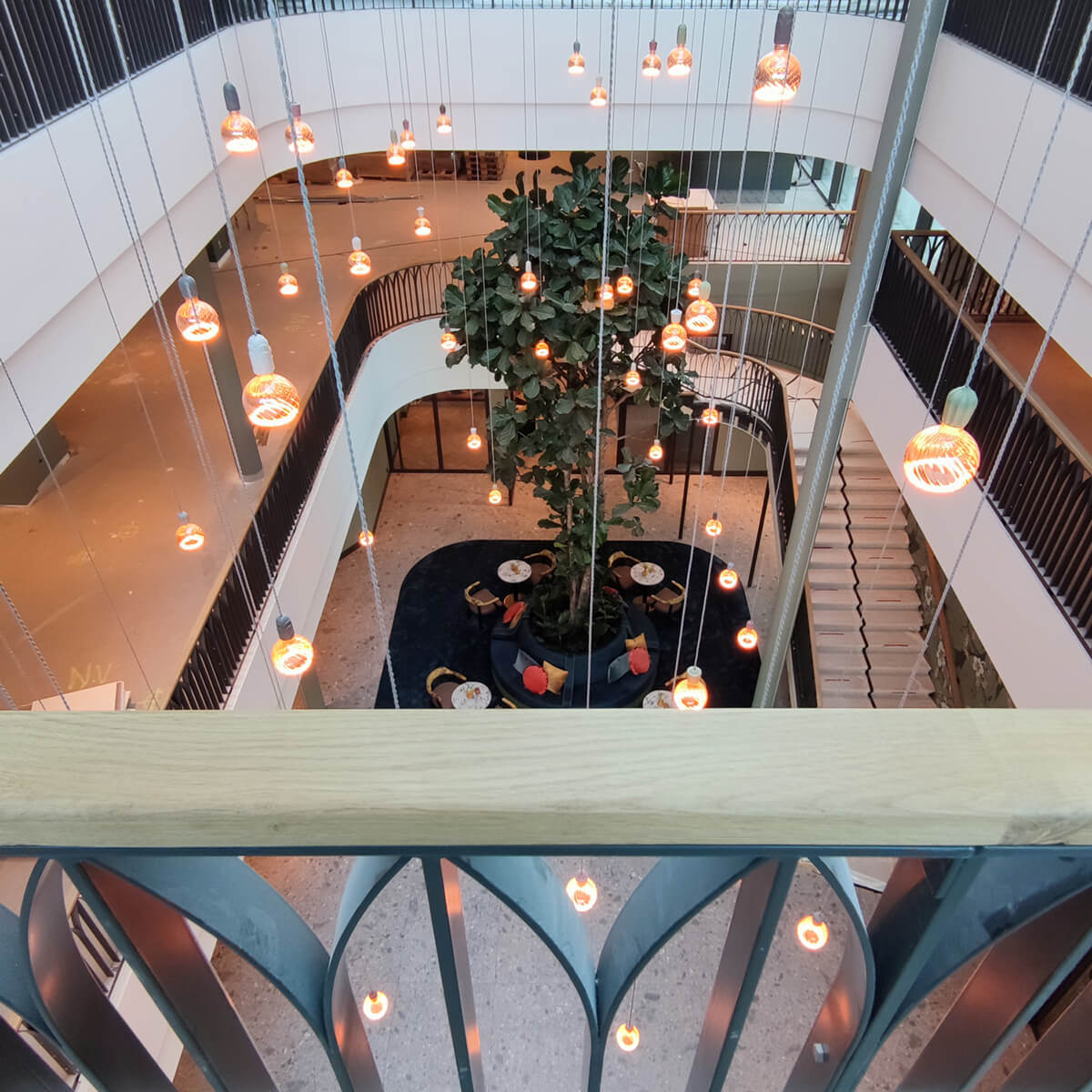 Segula LED Floating Globelampen twisted smokey grau, verschiedene Ausführungen