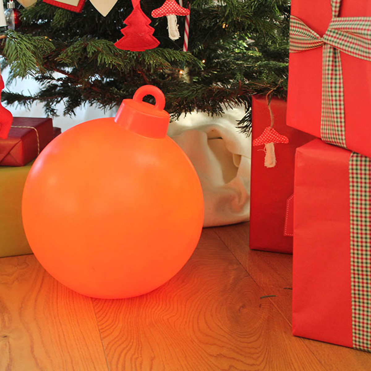 8 seasons design Shining Christmas Ball Dekoleuchte, rot