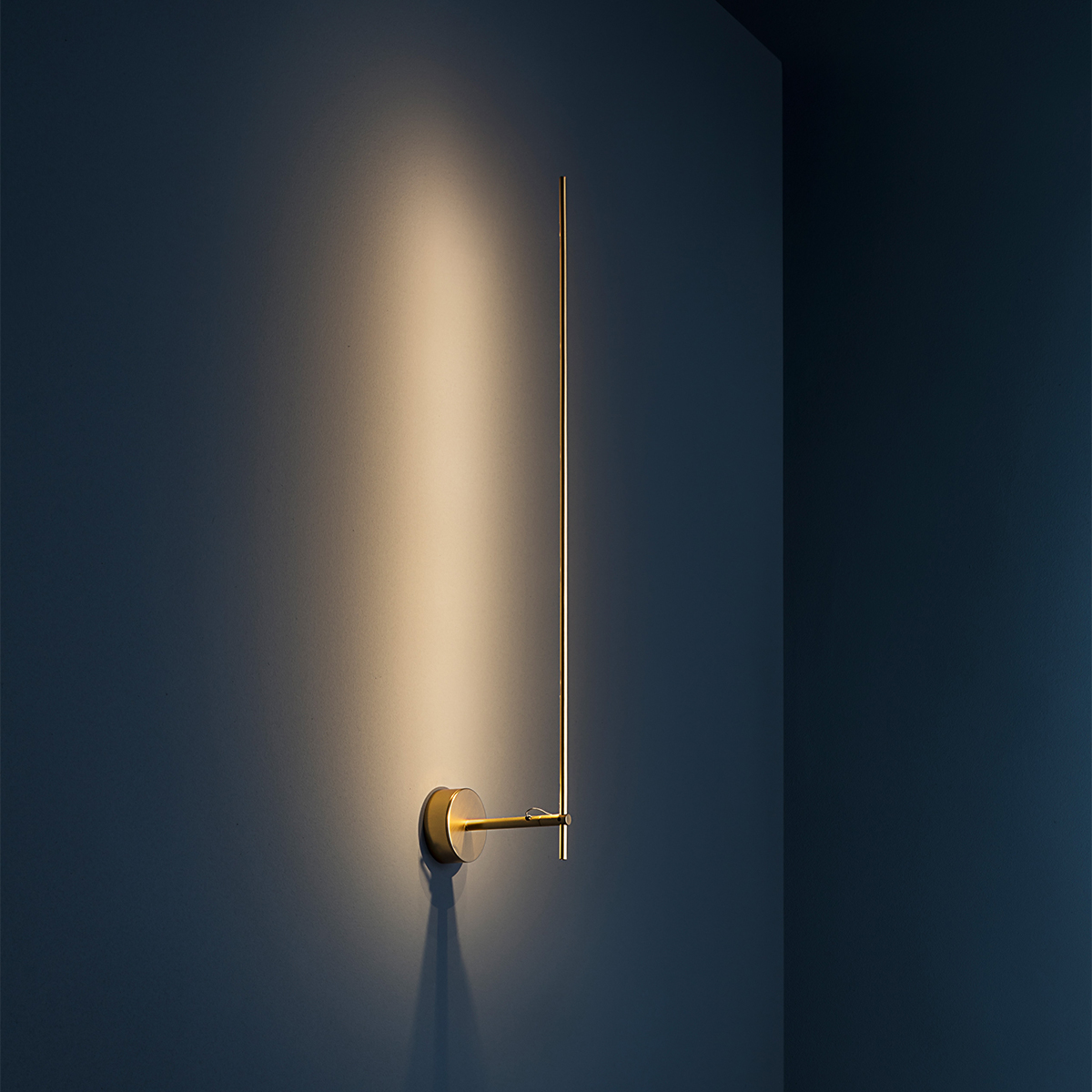 Catellani & Smith Light Stick V LED Wandleuchte, Gold satiniert