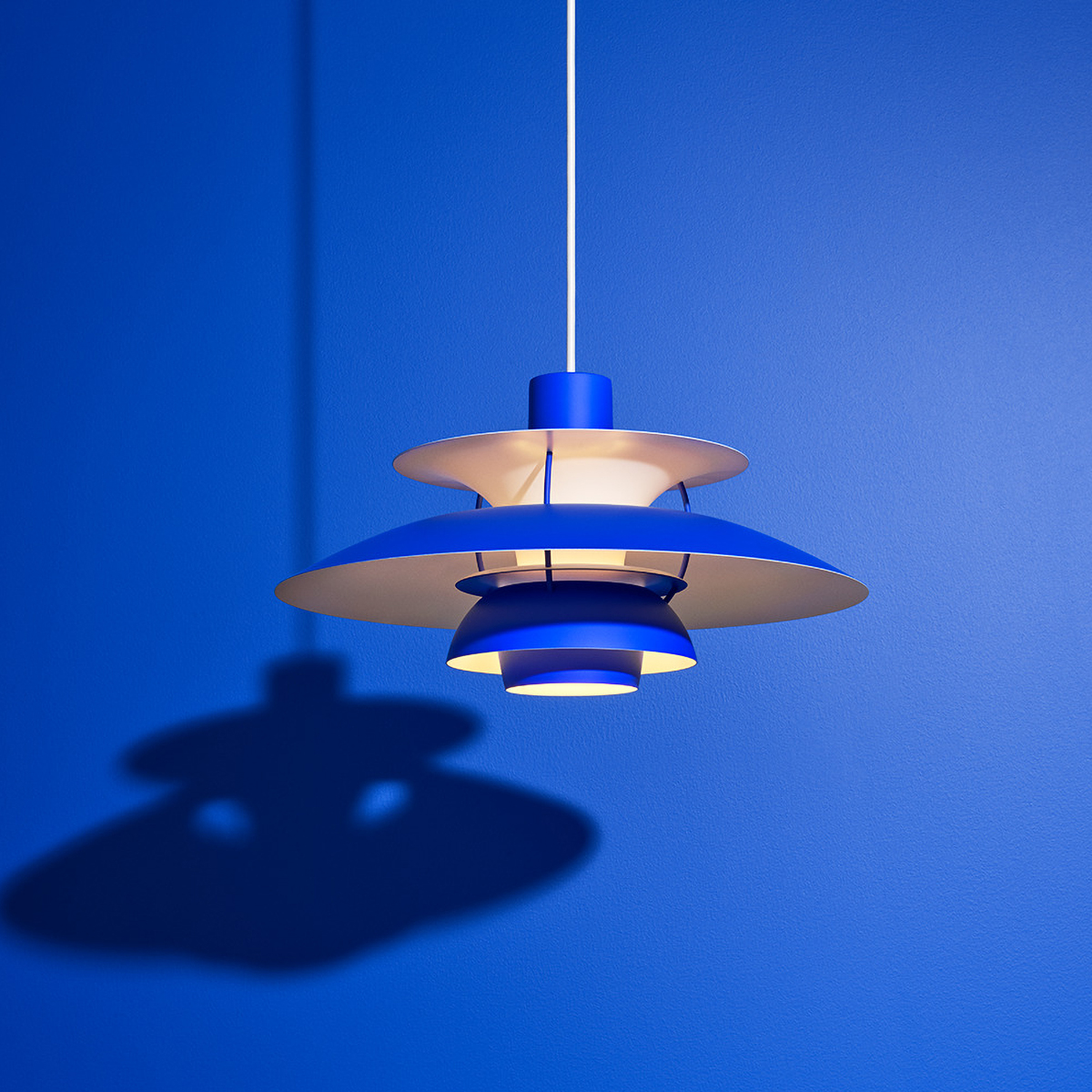 Louis Poulsen PH 5 Monochrome Pendelleuchte, blau