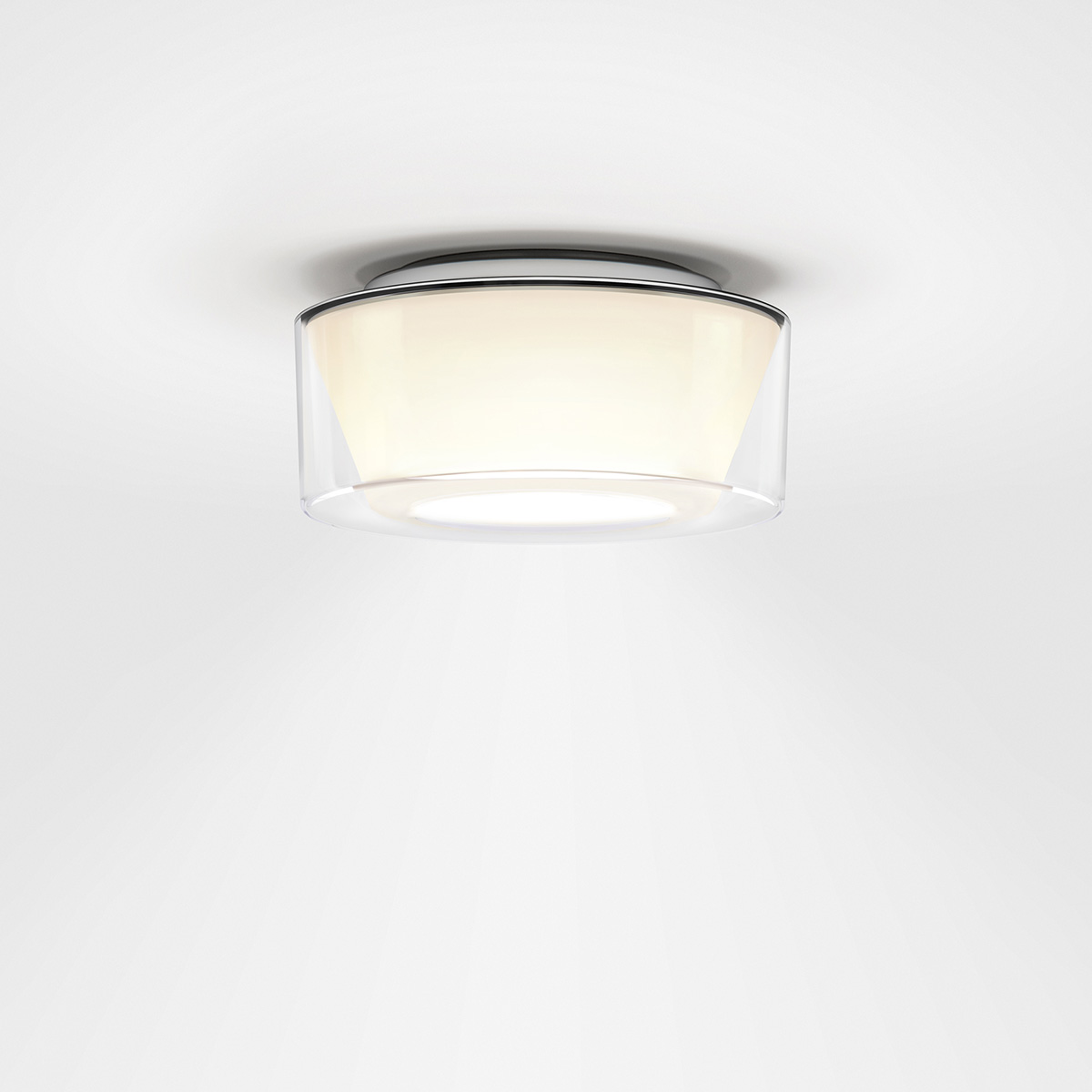 Serien.lighting Curling Ceiling M LED Deckenleuchte, 3000 K, Acryl klar, Reflektor: konisch opal (©serien.lighting)