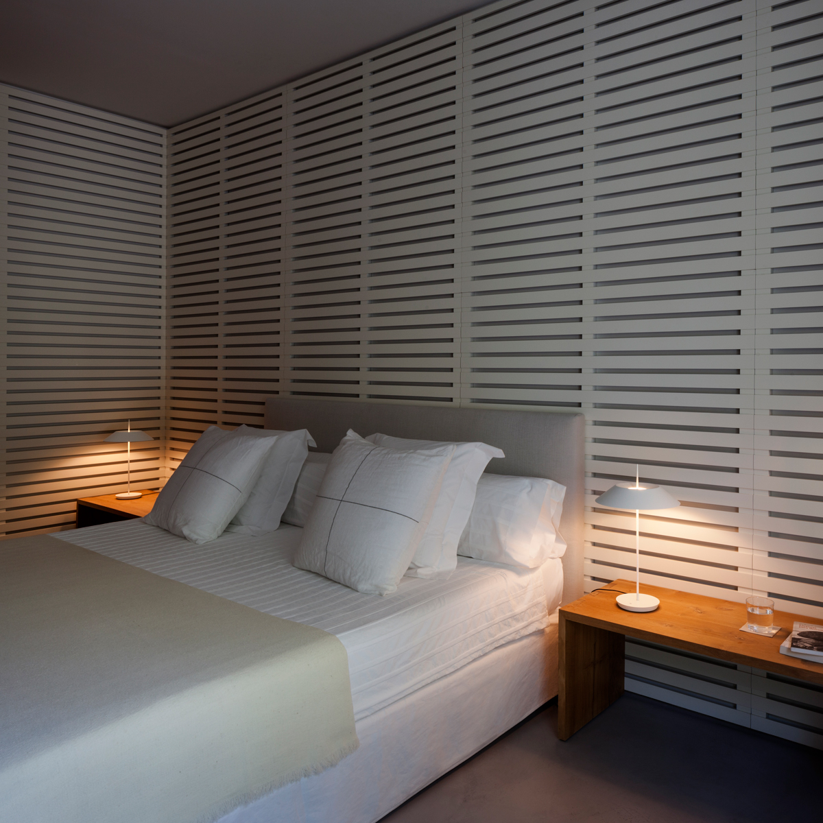 Vibia Mayfair 5505 Tischleuchte, weiß matt