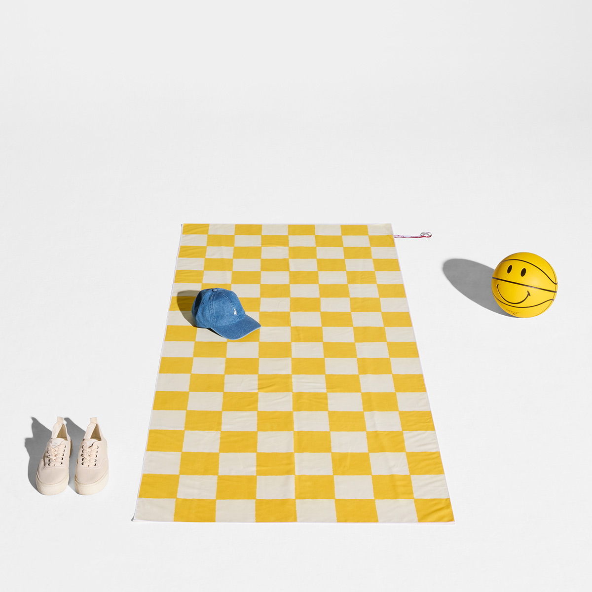 Fatboy Beach Baggy XL Strandtuch mit Kopfkissen, Chess Corn (gelb)