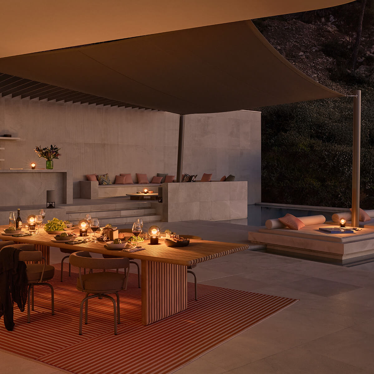 Occhio Luna pura LED Akkuleuchte, dark chrome