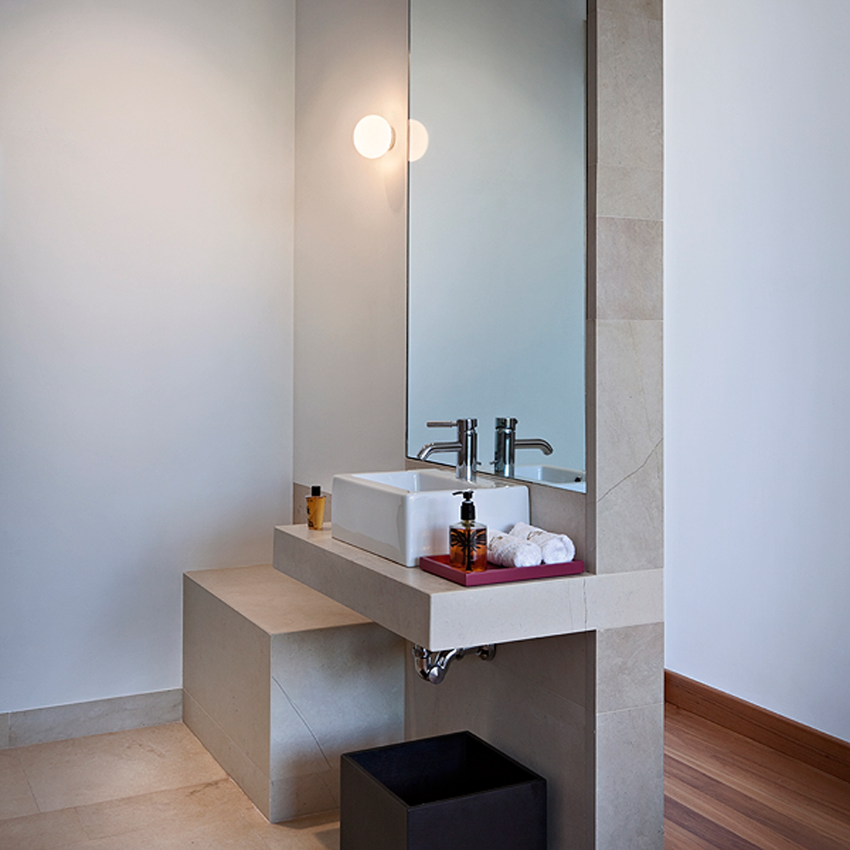 Flos Mini Glo-Ball C/W Wand- / Deckenleuchte, Ø: 11,2 cm, weiß