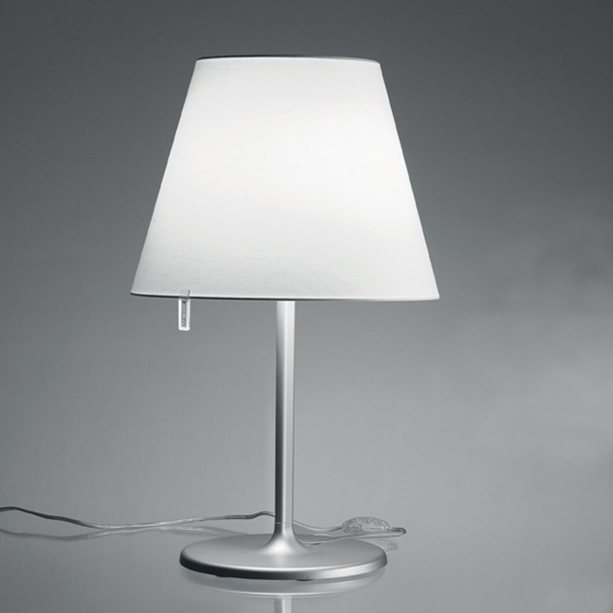 Artemide Melampo Tavolo, aluminiumgrau