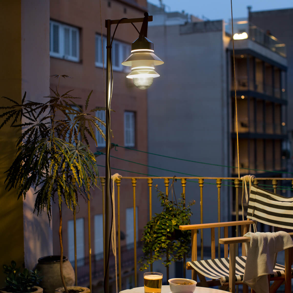 Marset Santorini Stehleuchte, Schirme: weiß