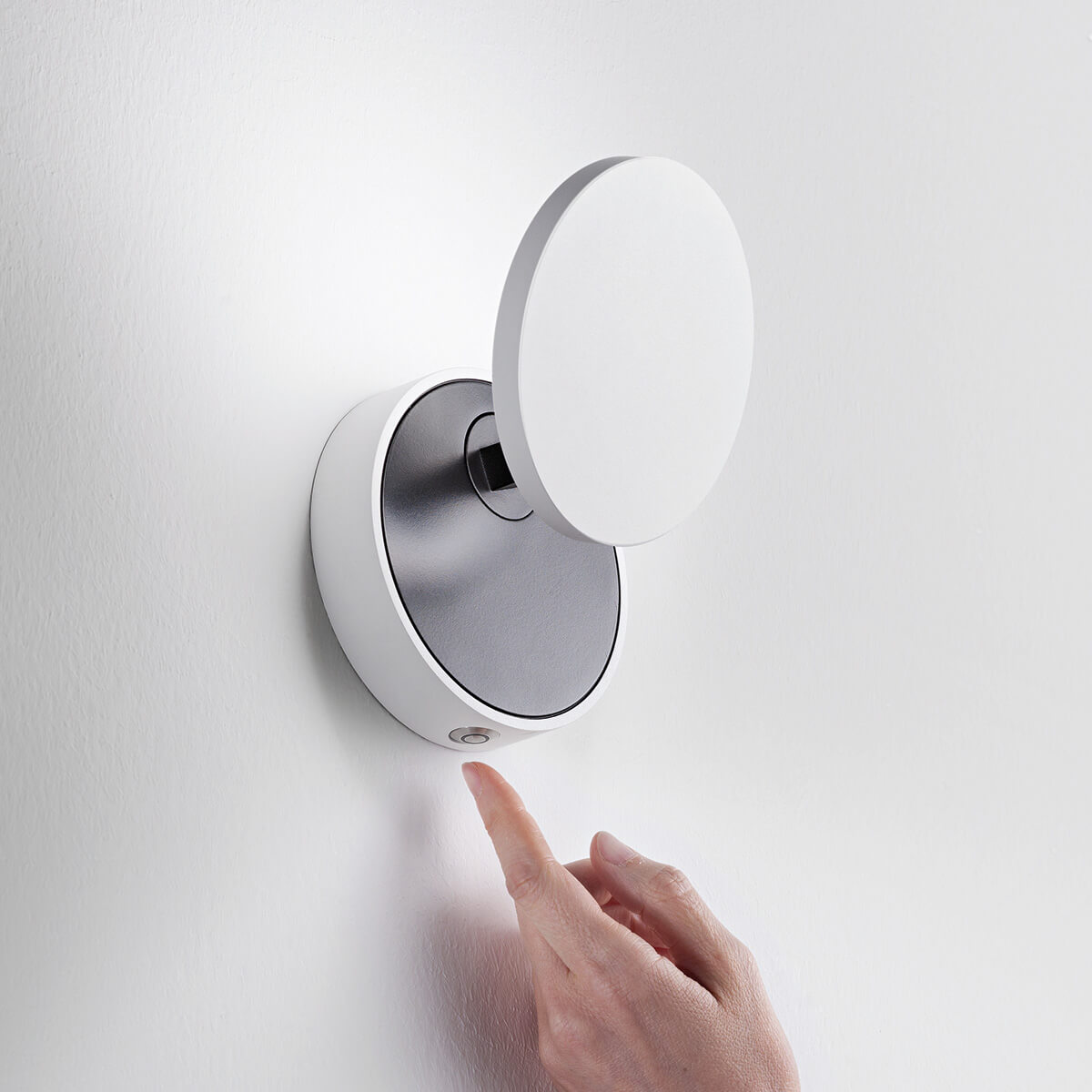 Ara LED Wandleuchte