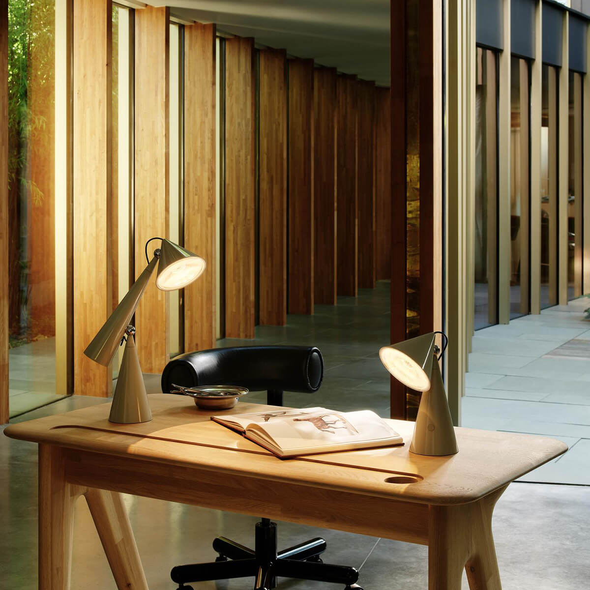 Pose Task Light LED Tischleuchte