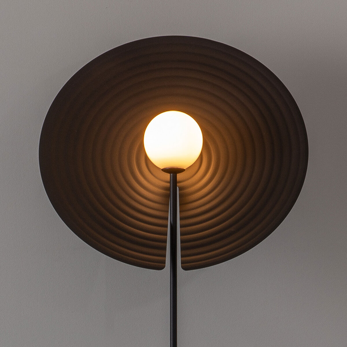 Milan Symphony Stehleuchte, anthrazitgrau, Schirm: Ø 45 cm