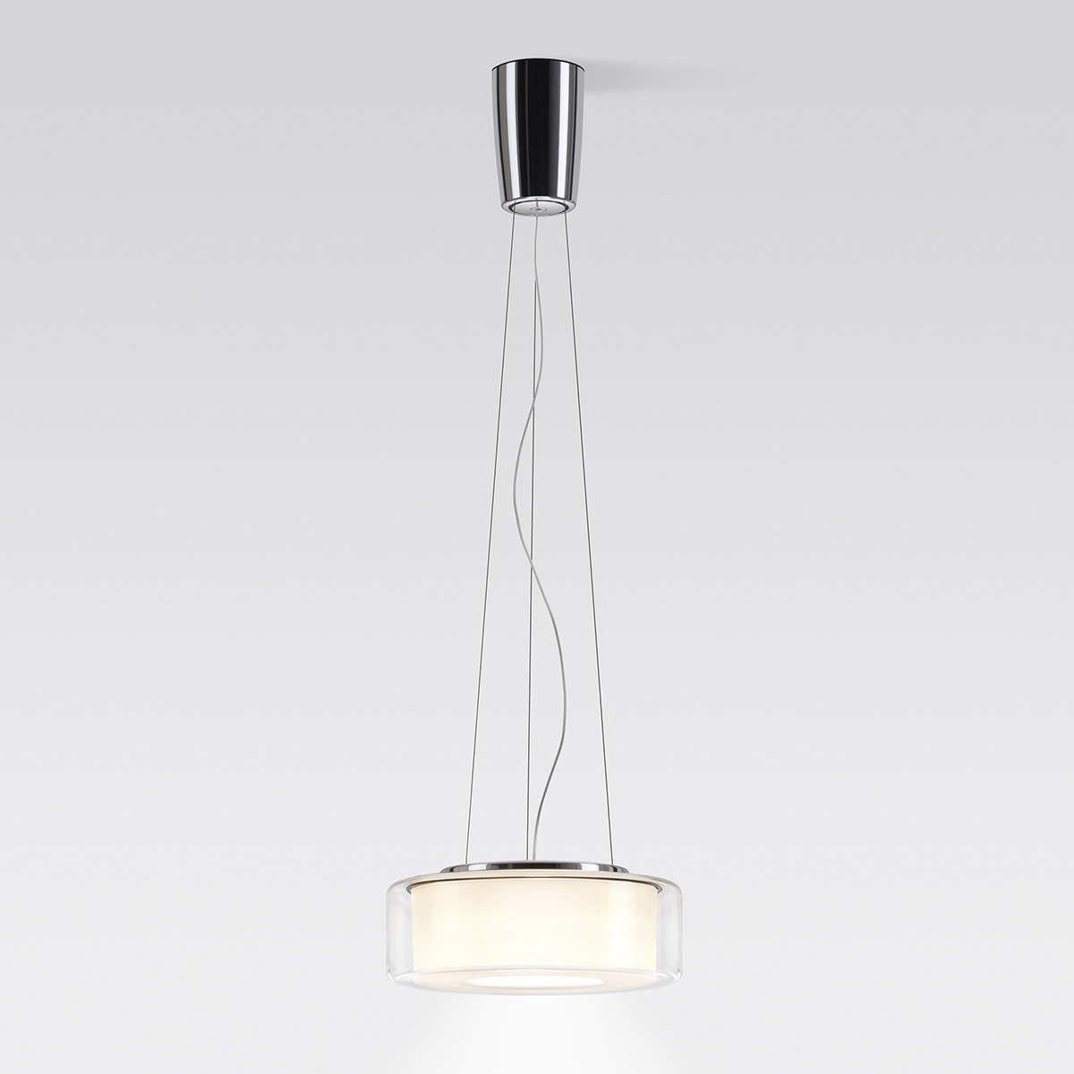 Serien.lighting Curling Suspension Rope M LED Pendelleuchte, 3000 K, Glas klar, Reflektor: zylindrisch opal (©serien.lighting)