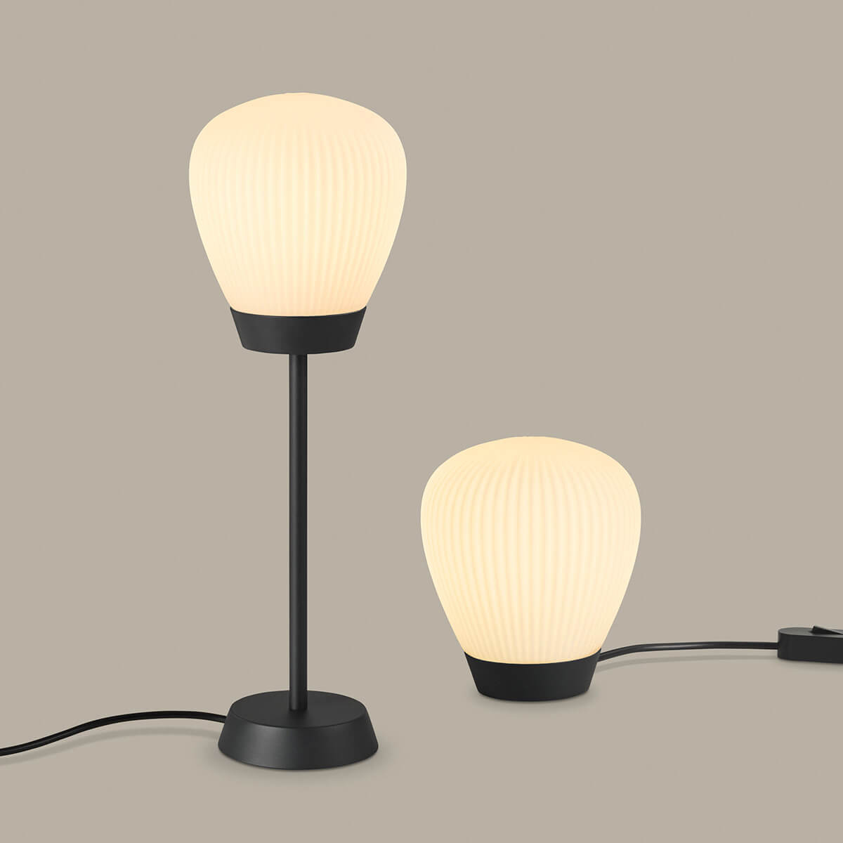 Holtkötter Plissee T1 und T2 Tischleuchte, schwarz