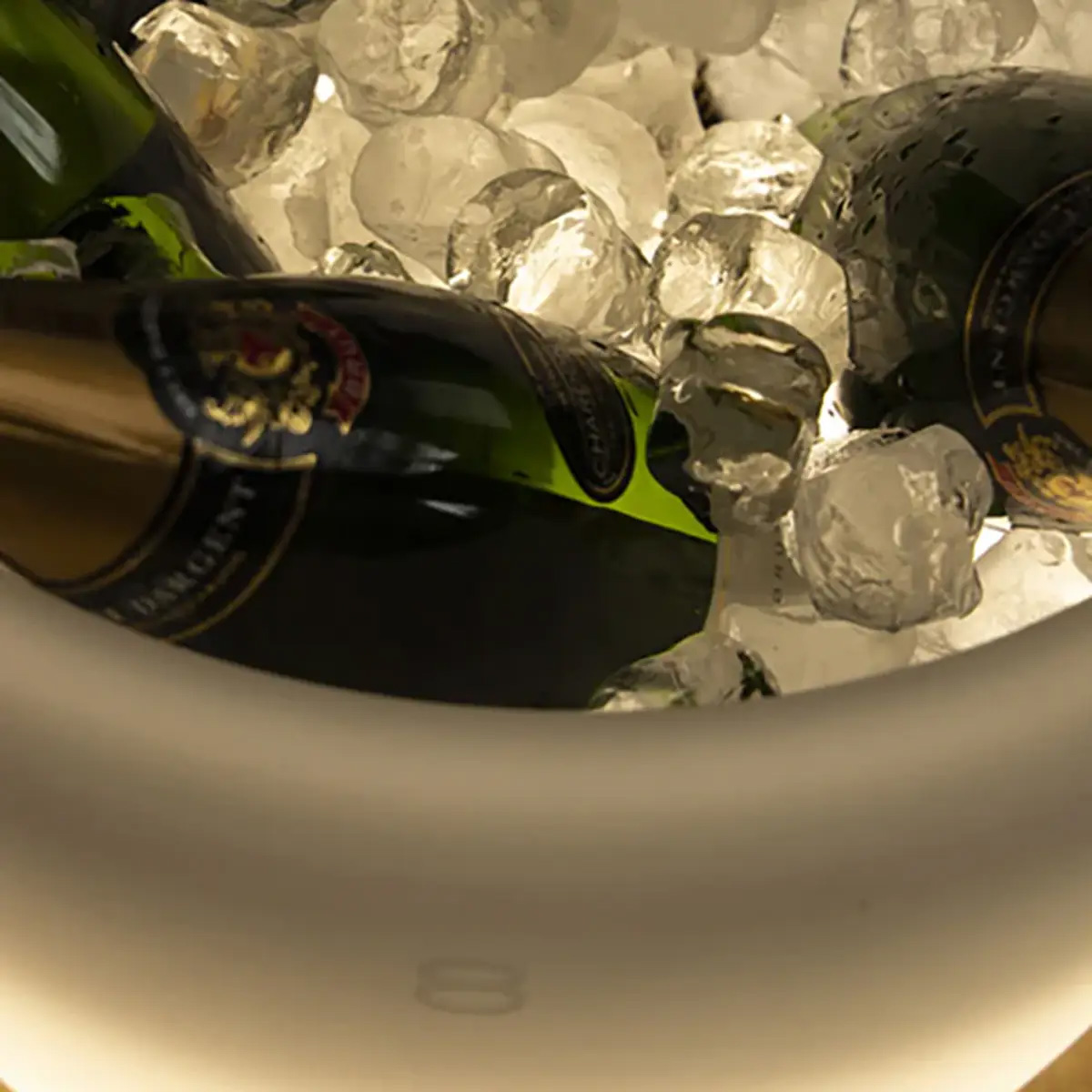 8 seasons design Shining Curvy Cooler Dekoleuchte & Weinkühler, weiß, Verwendung als Getränkekühler