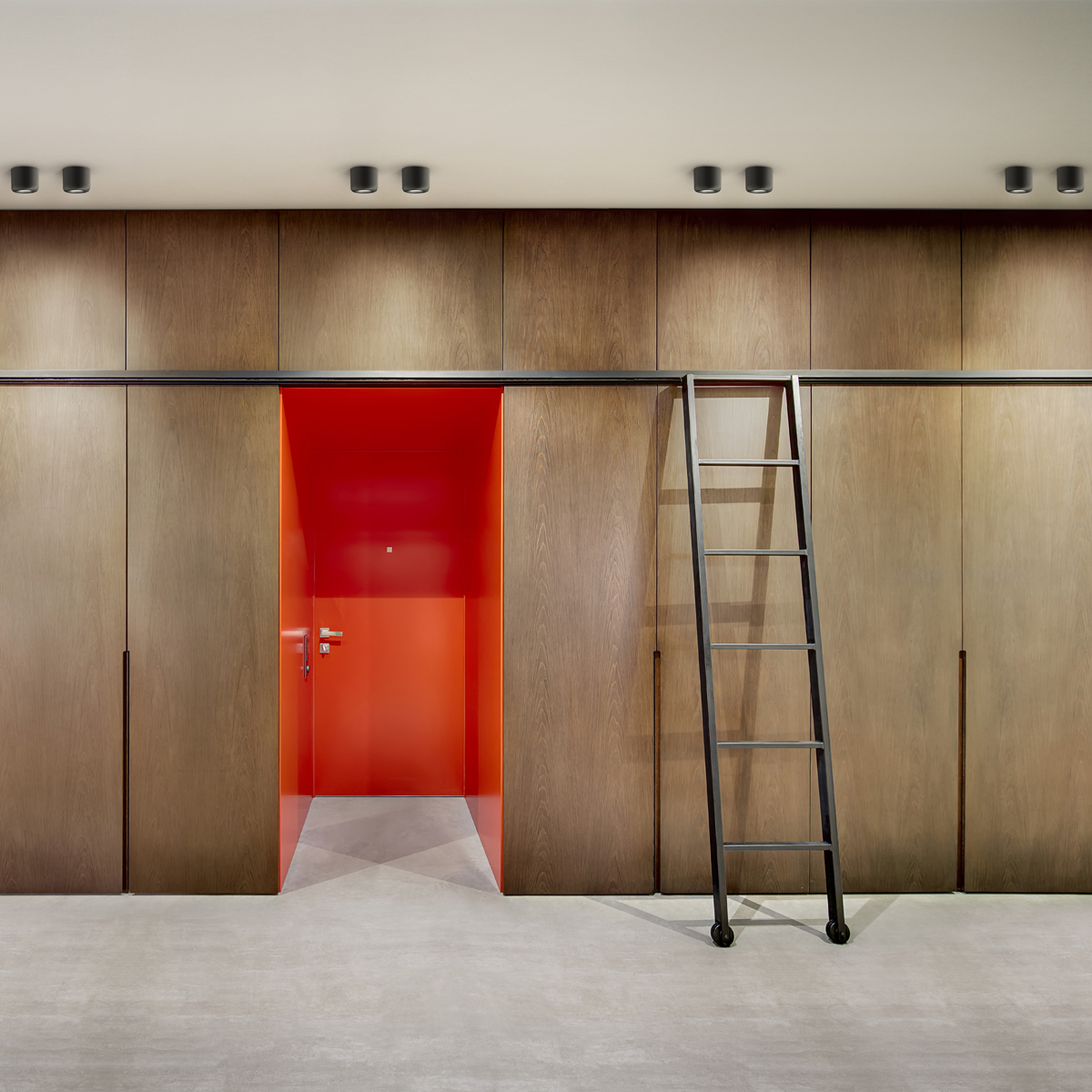 Serien.lighting Cavity Ceiling S LED Deckenleuchte, schwarz