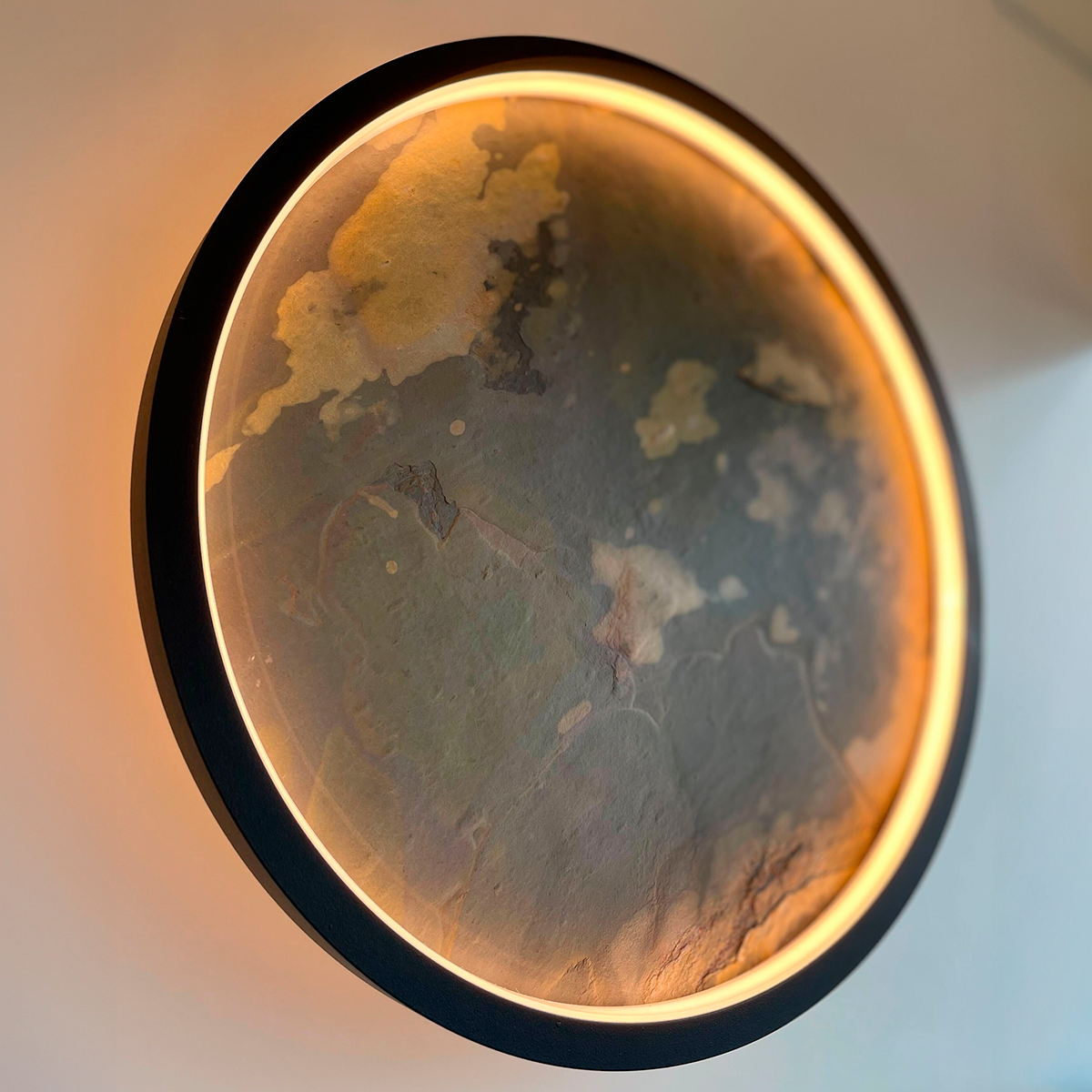 LupiaLicht Stone LED Wand- / Deckenleuchte, braun (©Leuchtenland.com)